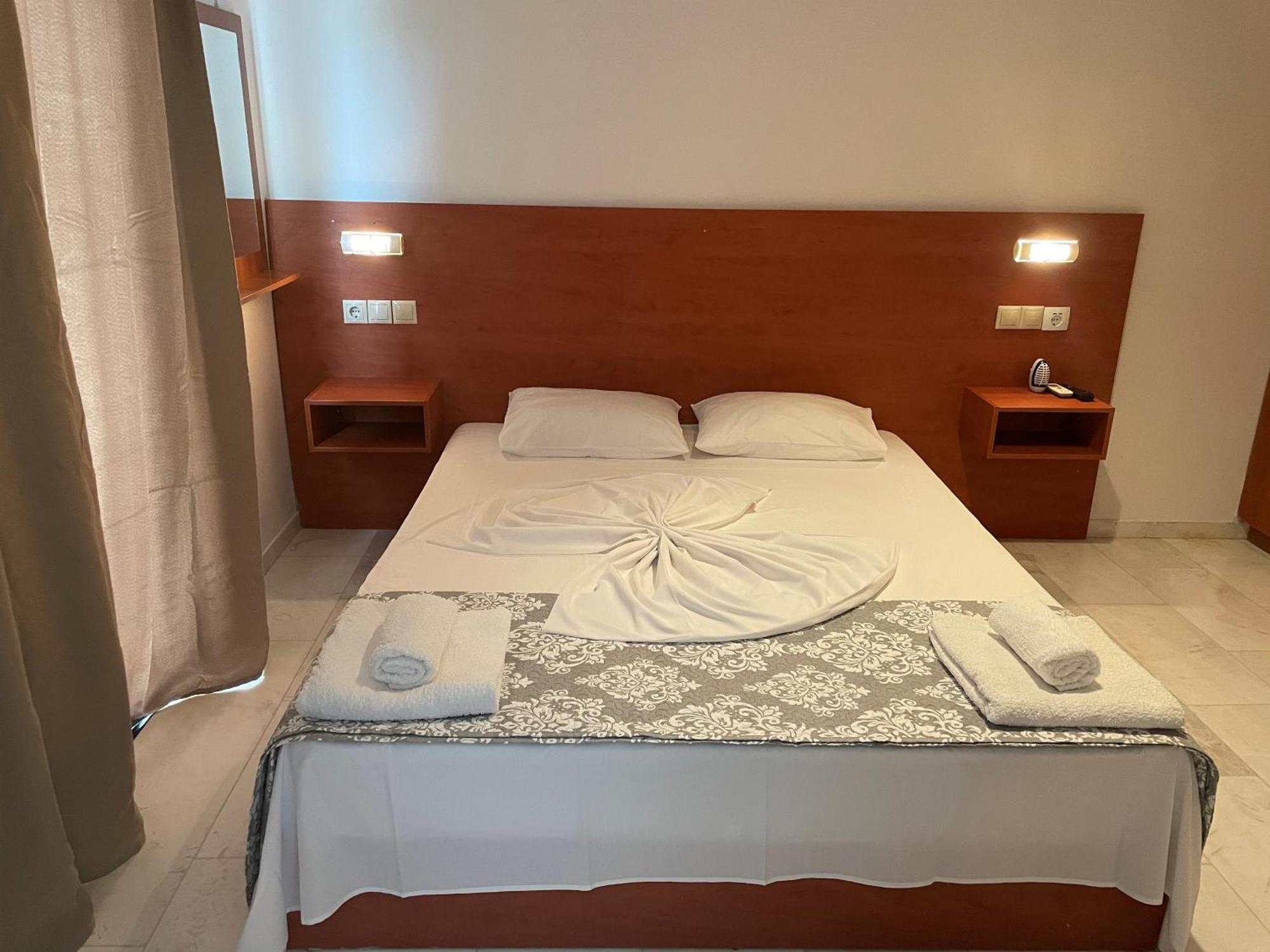 ארגוסטולי Hotel Kourkoumelata מראה חיצוני תמונה